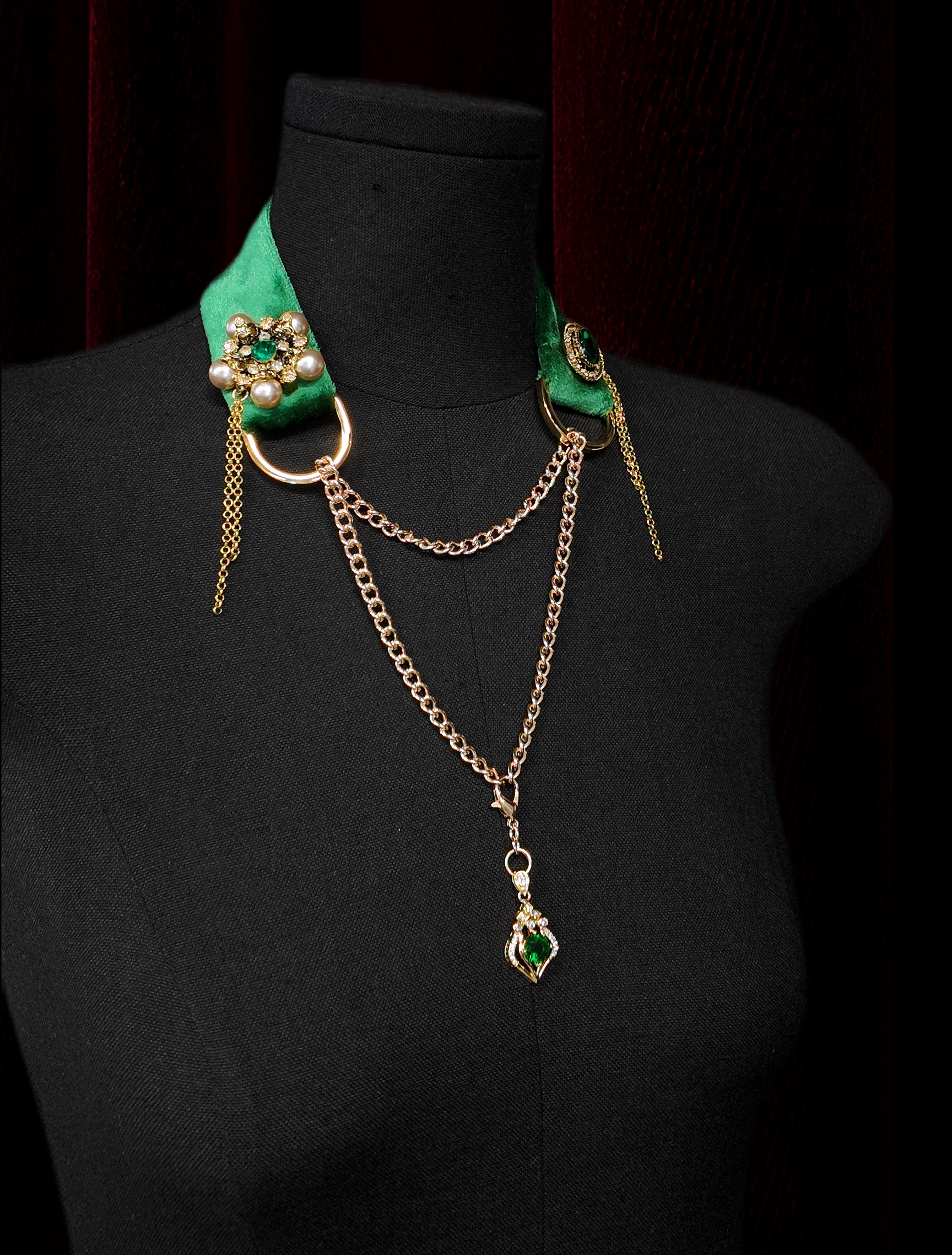 Green Velvet Pendant Choker Set | Limited Edition