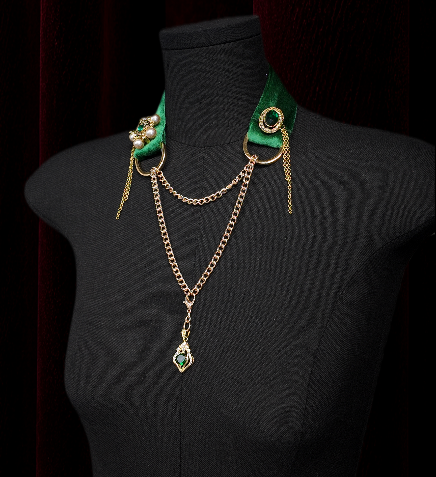 Green Velvet Pendant Choker Set | Limited Edition