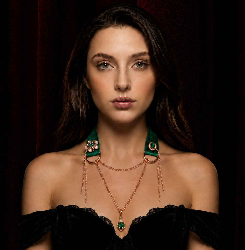 Green Velvet Pendant Choker Set | Limited Edition
